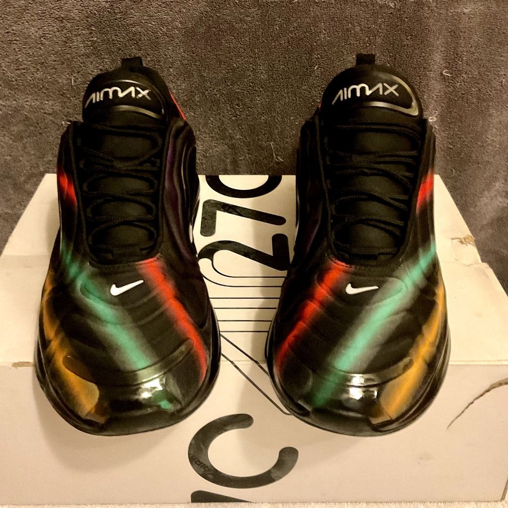 THESE MENS (Nike NEON Air Max 720’s or Black Multiple 720’s) r NEXT LEVEL! Sz-11